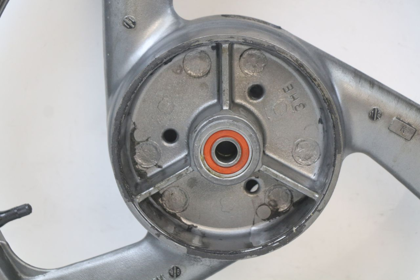 photo de ARO TRASEIRO YAMAHA XJS DIVERSION 600 (1997 - 1999) - Ampliação técnica