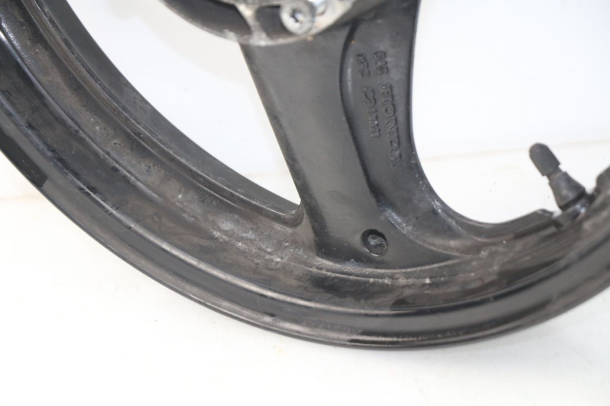 photo de ARO TRASEIRO HONDA XLV VARADERO 125 (2000 - 2006) - Detalhes característicos