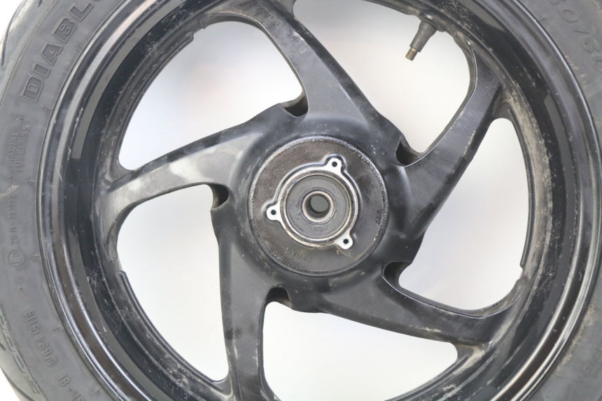 photo de ARO TRASEIRO YAMAHA XP T-MAX TMAX ABS 500 (2004 - 2007) - Zoom do estado de desgaste