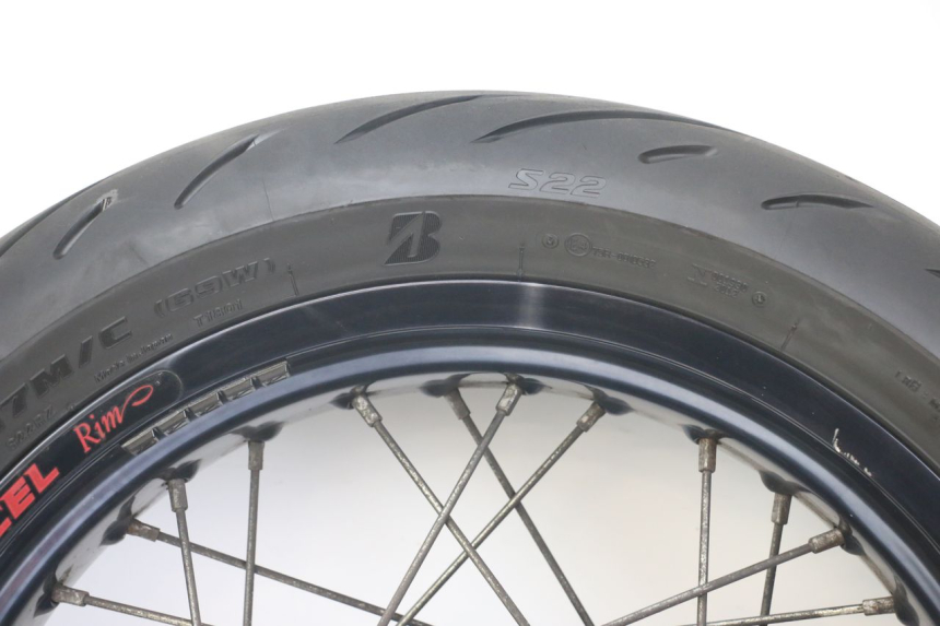 photo de ARO TRASEIRO YAMAHA XT X 660 (2004 - 2016) - Detalhes característicos
