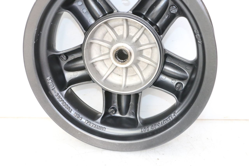 photo de ARO TRASEIRO YAMAHA YP MAJESTY 125 (2007 - 2010) - Zoom do estado de desgaste