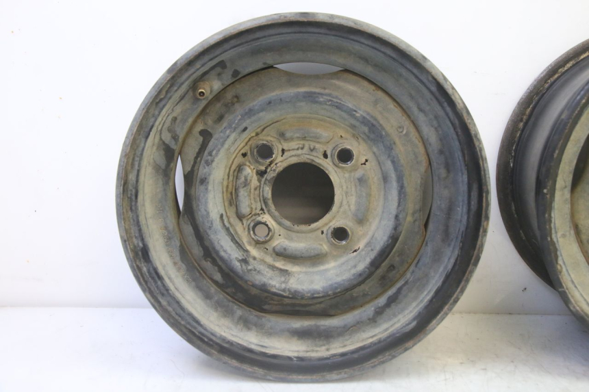 photo de ARO TRASEIRO YAMAHA YFM GRIZZLY 550 (2008 - 2015) - Detalhe da peça