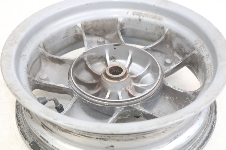 photo de ARO TRASEIRO YAMAHA YP MAJESTY 125 (1998 - 2001) - Zoom do estado de desgaste