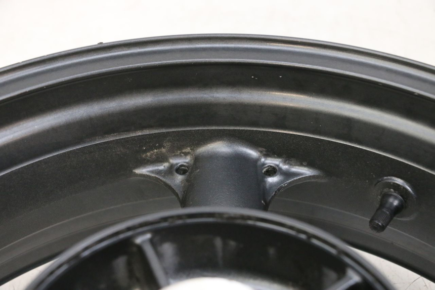 photo de ARO TRASEIRO KAWASAKI ZR 7 750 (1999 - 2004) - Outro ângulo de visão