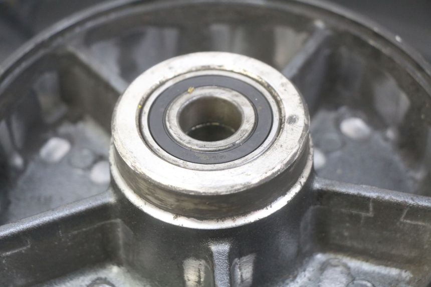 photo de ARO TRASEIRO KAWASAKI ZX-6R ZX6R 600 (1995 - 1997) - Detalhe da peça
