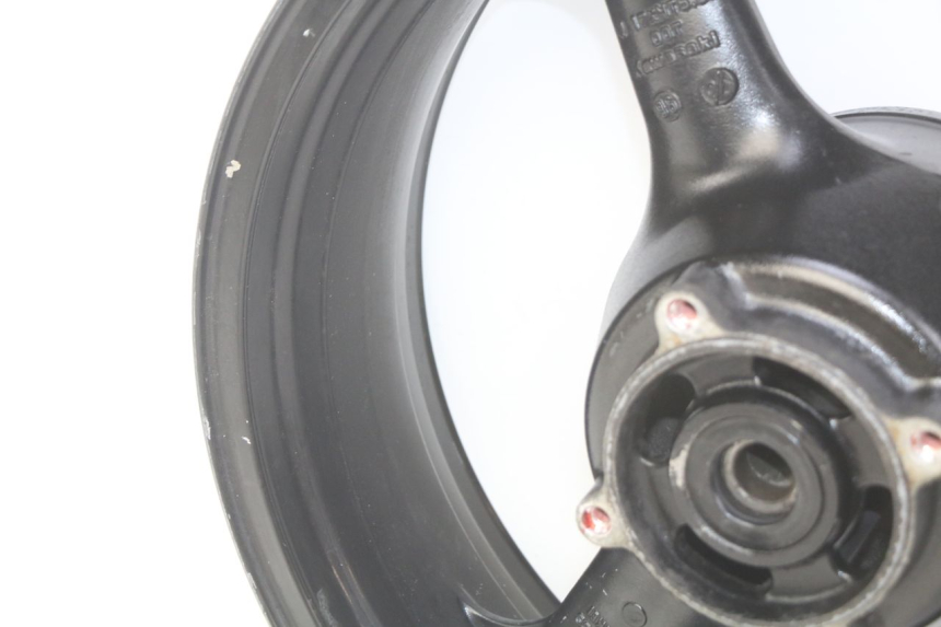 photo de ARO TRASEIRO KAWASAKI ZX-6R ZX6R 600 (1995 - 1997) - Detalhes característicos