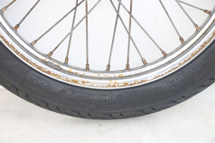photo de ARO DIANTEIRO HONDA CA REBEL 125 (1995 - 2001) - Vista de perto