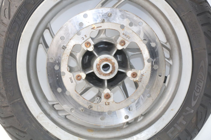 photo de ARO DIANTEIRO PIAGGIO FLY IE 125 (2012 - 2017) - Vista de perto