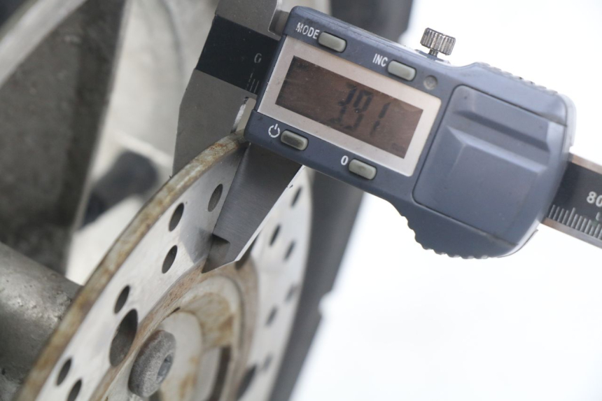 photo de ARO DIANTEIRO SACHS FY125T FY T 125 (2007 - 2011) - Detalhe da peça