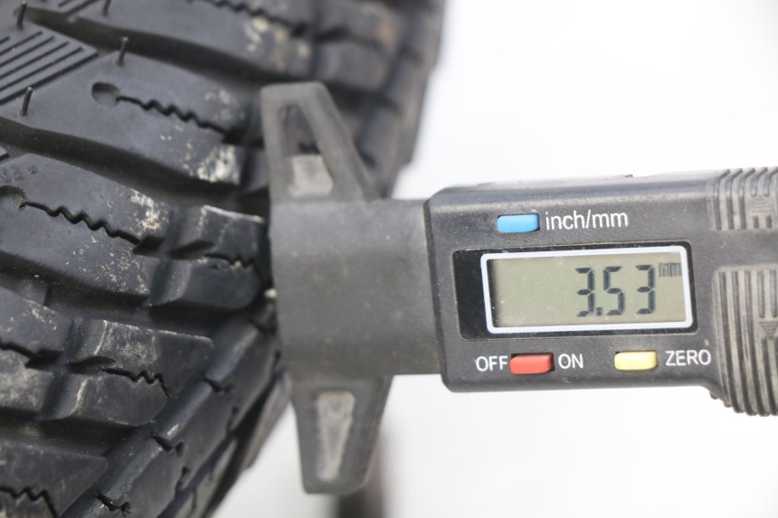 photo de ARO DIANTEIRO SUZUKI SIXTEEN 125 (2008 - 2010) - Detalhe da peça
