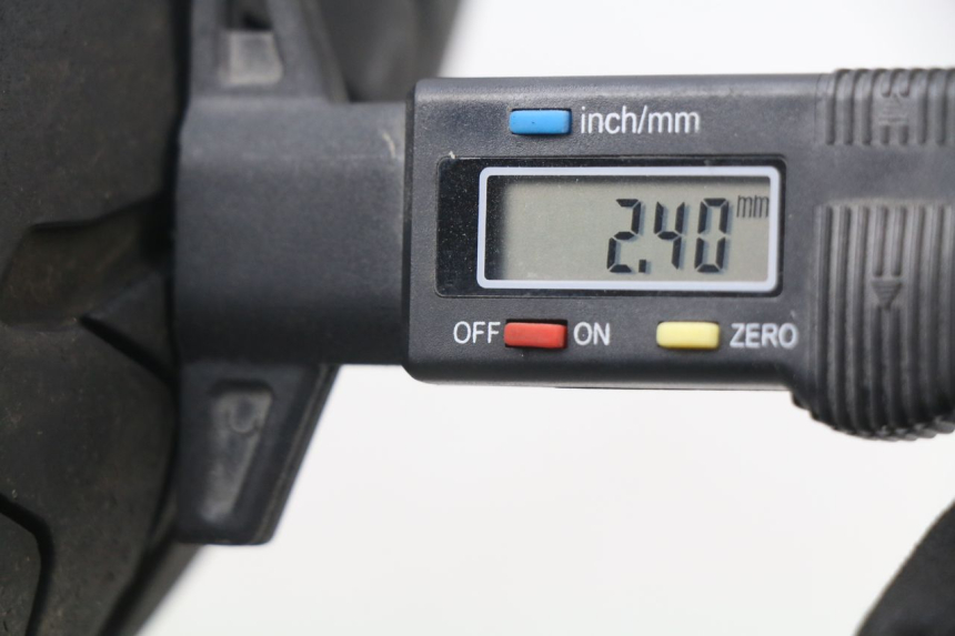 photo de ARO DIANTEIRO TRIUMPH SPEED TRIPLE 1050 (2005 - 2007) - Detalhe da peça