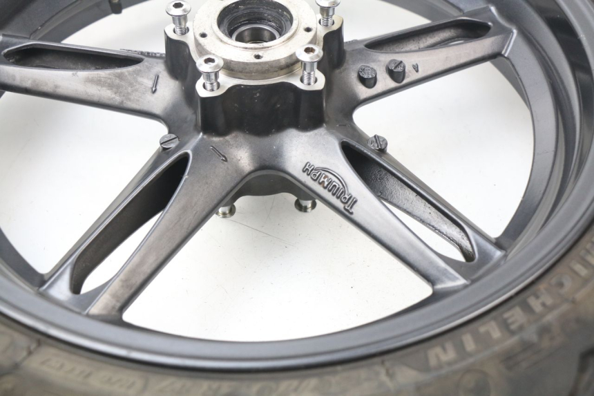photo de ARO DIANTEIRO TRIUMPH SPEED TRIPLE 1050 (2005 - 2007) - Pontos de fixação