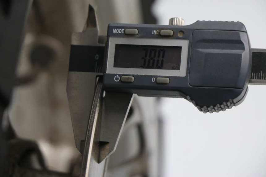 photo de ARO DIANTEIRO PEUGEOT SUM UP 125 (2008 - 2013) - Ampliação técnica