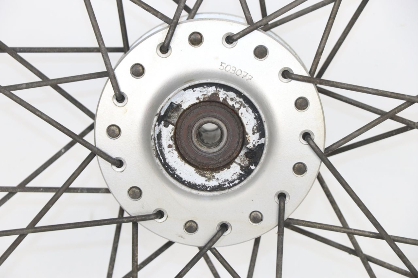 photo de ARO DIANTEIRO SUZUKI GN 125 (1997 - 2000) - Detalhes característicos