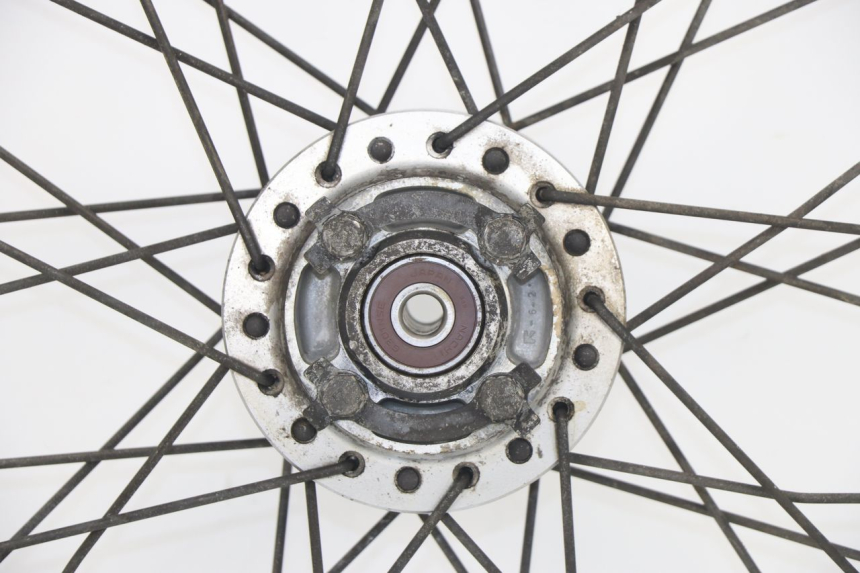 photo de ARO DIANTEIRO SUZUKI GN 125 (1997 - 2000) - Vista de perto