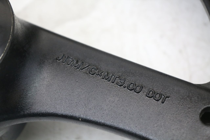 photo de ARO DIANTEIRO SUZUKI GS F 500 (2004 - 2007) - Pontos de fixação