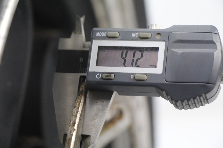 photo de ARO DIANTEIRO REVATTO URBA GT 125 (2007 - 2017) - Detalhe da peça