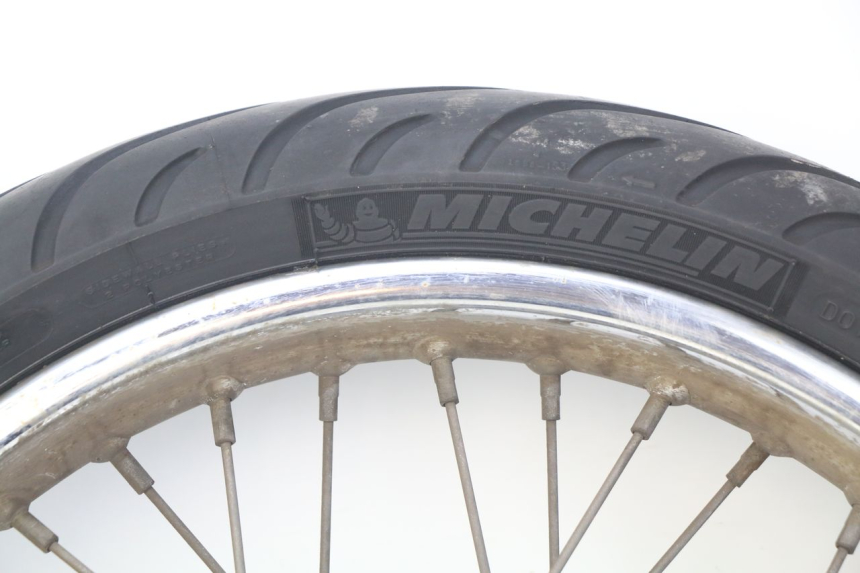 photo de ARO DIANTEIRO HONDA VT C SHADOW 125 (1999 - 2007) - Detalhes característicos
