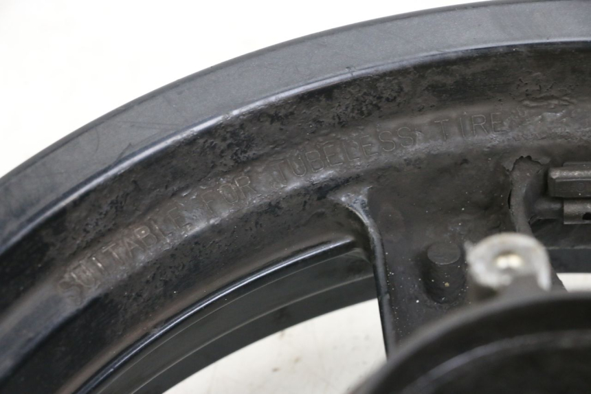 photo de ARO DIANTEIRO YAMAHA X-MAX XMAX 250 (2006 - 2009) - Detalhes característicos