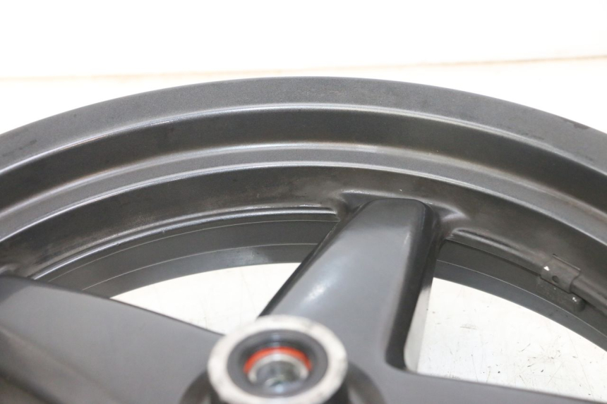 photo de ARO DIANTEIRO YAMAHA X-MAX XMAX 125 (2010 - 2013) - Detalhes característicos