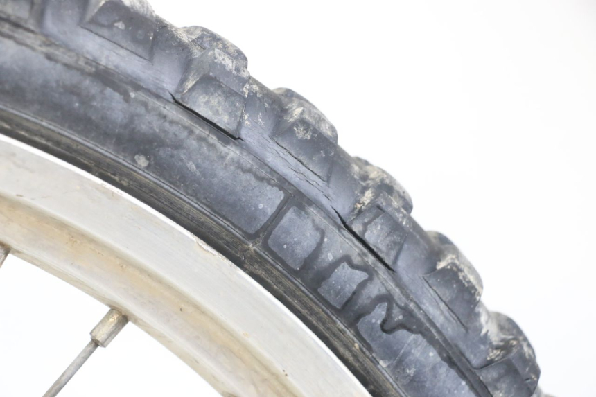 photo de ARO DIANTEIRO PEUGEOT XP6 50 (1997 - 2003) - Detalhe da peça