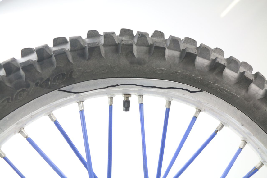 photo de ARO DIANTEIRO YAMAHA YZ 125 (1998 - 2005) - Detalhe da peça