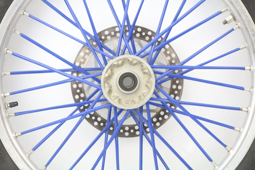 photo de ARO DIANTEIRO YAMAHA YZ 125 (1998 - 2005) - Detalhes característicos