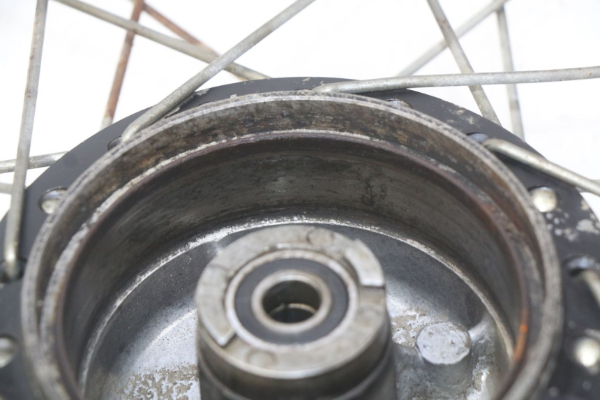 photo de ARO DIANTEIRO YAMAHA YZ 80 (1982 - 1983) - Detalhe da peça