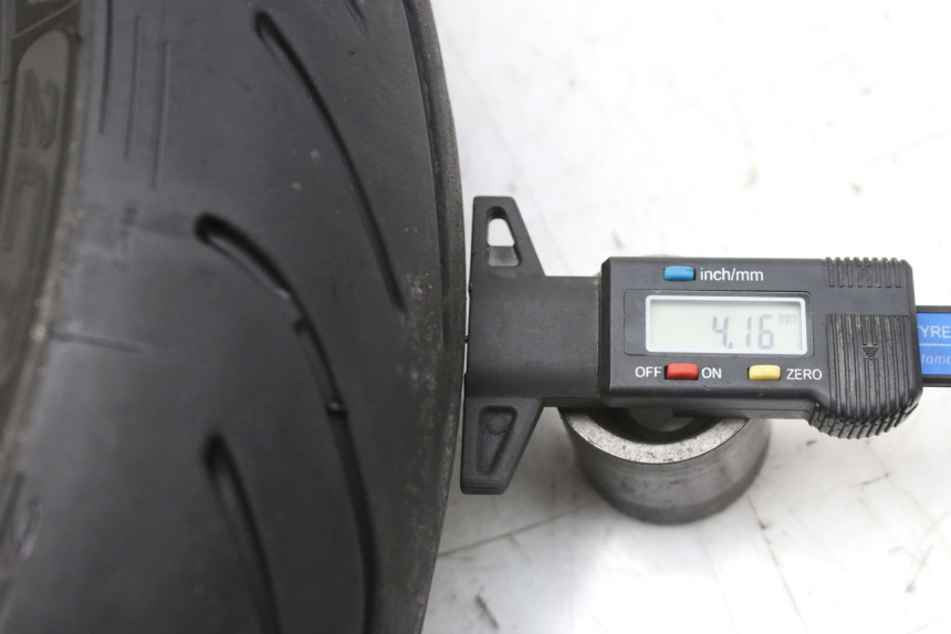 photo de ARO DIANTEIRO YAMAHA YZF R1 1000 (2007 - 2008) - Vista de perto