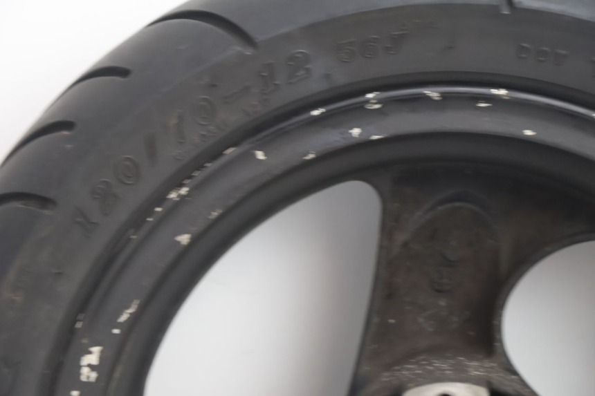 photo de ARO DIANTEIRO E PNEU KYMCO AGILITY 4T 50 (2005 - 2018) - Detalhes característicos