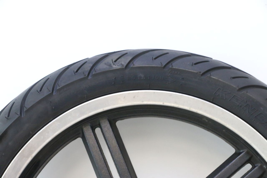 photo de ARO DIANTEIRO E PNEU KYMCO AGILITY CITY 16P 125 (2015 - 2024) - Zoom do estado de desgaste