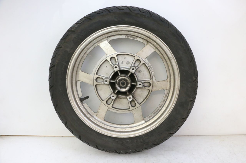 photo de ARO DIANTEIRO E PNEU HYOSUNG GV AQUILA 125 (2000 - 2009) - Estado da superfície
