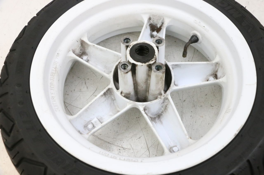 photo de ARO DIANTEIRO E PNEU MBK BOOSTER SPIRIT NAKED 50 (2004 - 2017) - Pontos de fixação