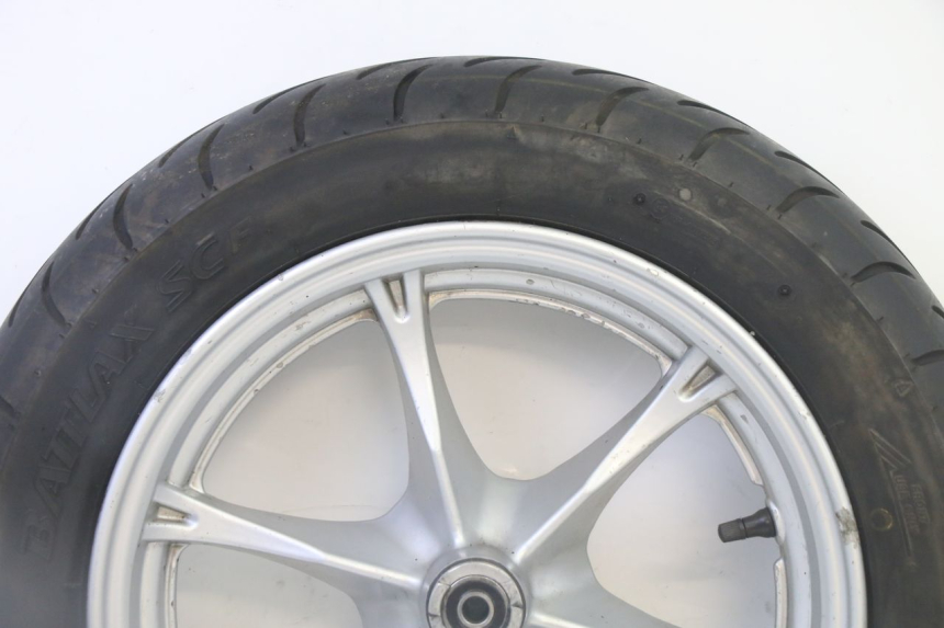 photo de ARO DIANTEIRO E PNEU SUZUKI BURGMAN 125 (2007 - 2014) - Zoom do estado de desgaste