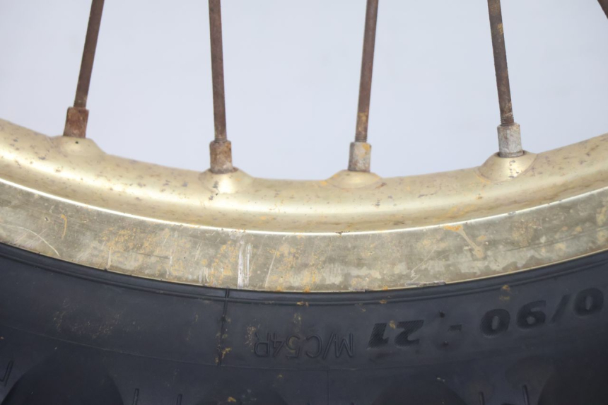 photo de ARO DIANTEIRO E PNEU SUZUKI DR S 600 (1985 - 1989) - Pontos de fixação