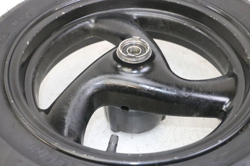 photo de ARO DIANTEIRO E PNEU PEUGEOT ELYSTAR 50 (2002 - 2014) - Zoom do estado de desgaste