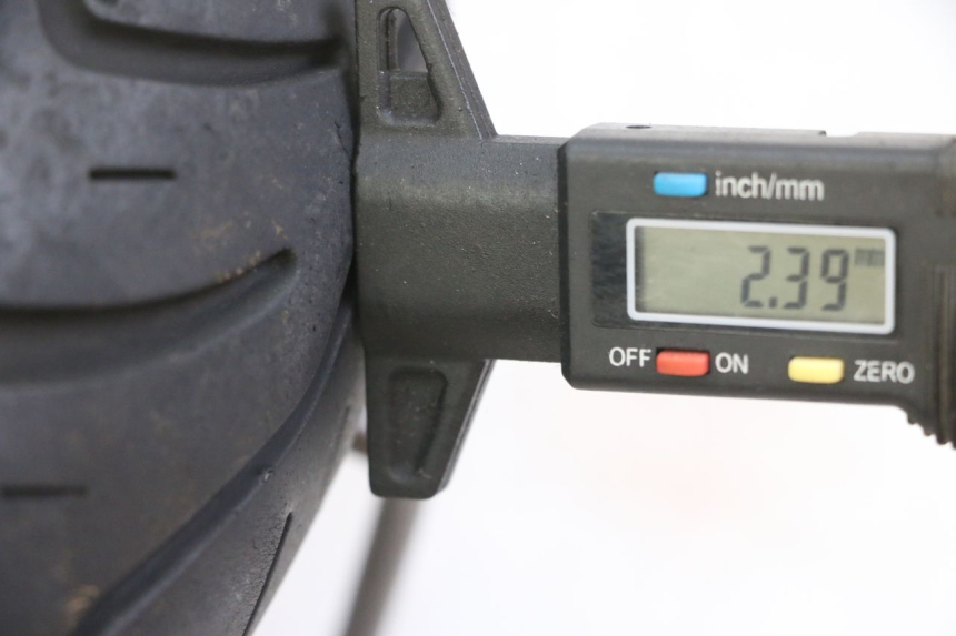 photo de ARO DIANTEIRO E PNEU SYM FIDDLE 3 III 50 (2014 - 2020) - Detalhe da peça