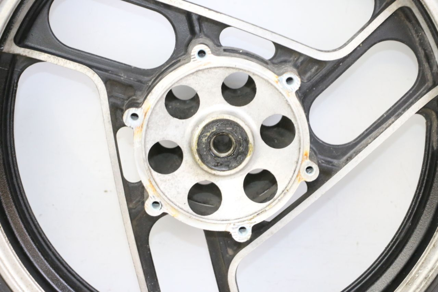 photo de ARO DIANTEIRO E PNEU YAMAHA FJ 36Y 1100 (1984 - 1985) - Imagem adicional