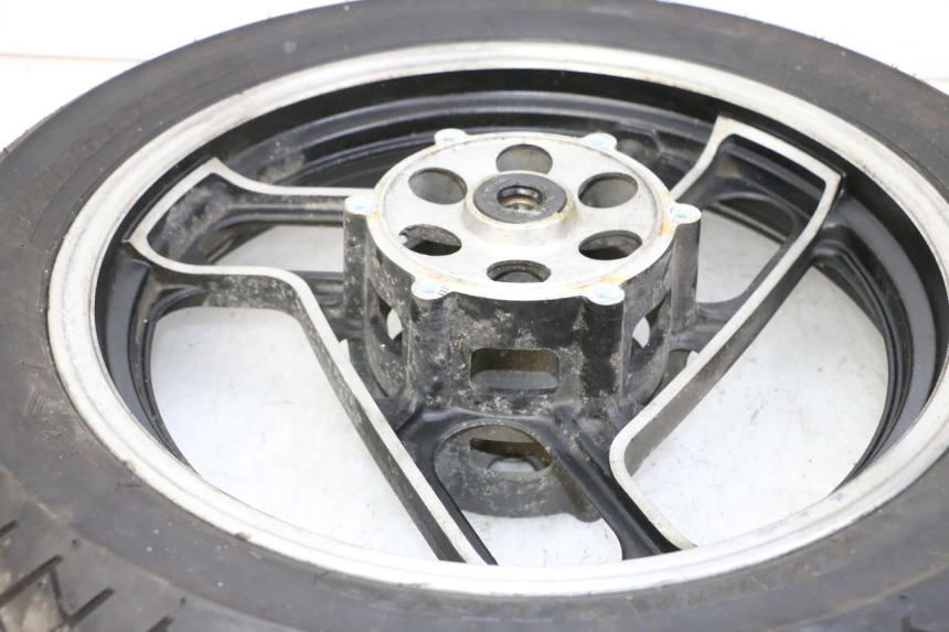 photo de ARO DIANTEIRO E PNEU YAMAHA FJ 36Y 1100 (1984 - 1985) - Zoom do estado de desgaste