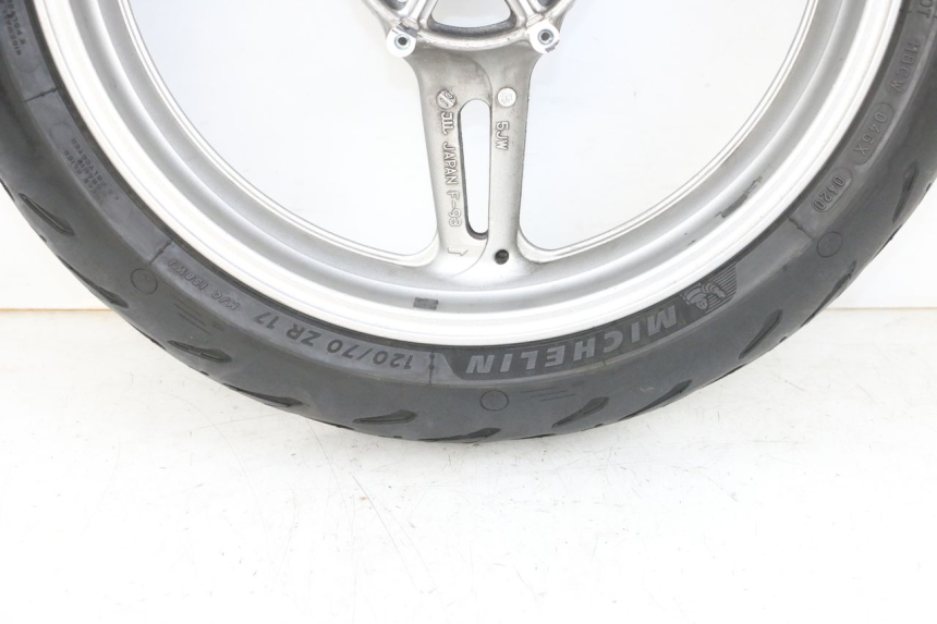 photo de ARO DIANTEIRO E PNEU YAMAHA FJR ABS 1300 (2006 - 2012) - Vista de perto