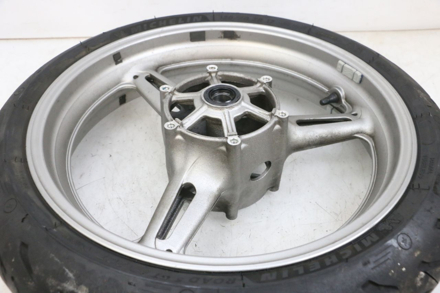 photo de ARO DIANTEIRO E PNEU YAMAHA FJR ABS 1300 (2006 - 2012) - Outro ângulo de visão