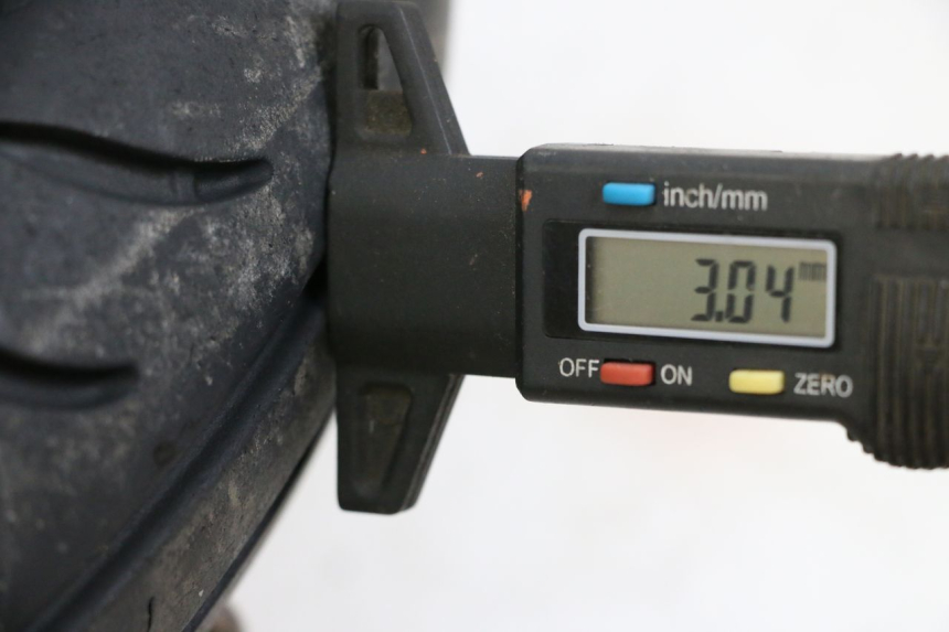 photo de ARO DIANTEIRO E PNEU MBK FLAME X 125 (2007 - 2016) - Detalhe da peça