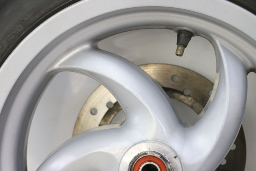 photo de ARO DIANTEIRO E PNEU PIAGGIO FLY 2T 50 (2004 - 2017) - Peça verificada
