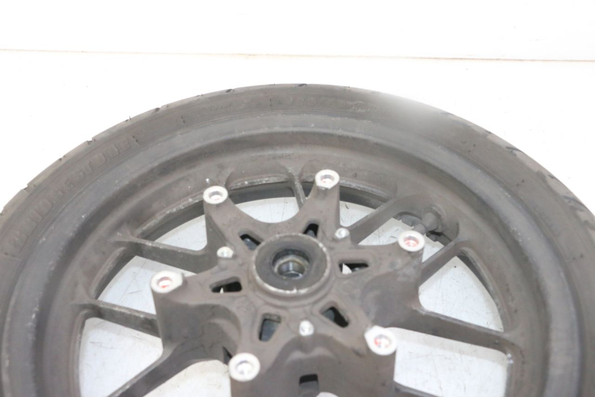 photo de ARO DIANTEIRO E PNEU HONDA FORZA ABS 300 (2013 - 2017) - Estado da superfície