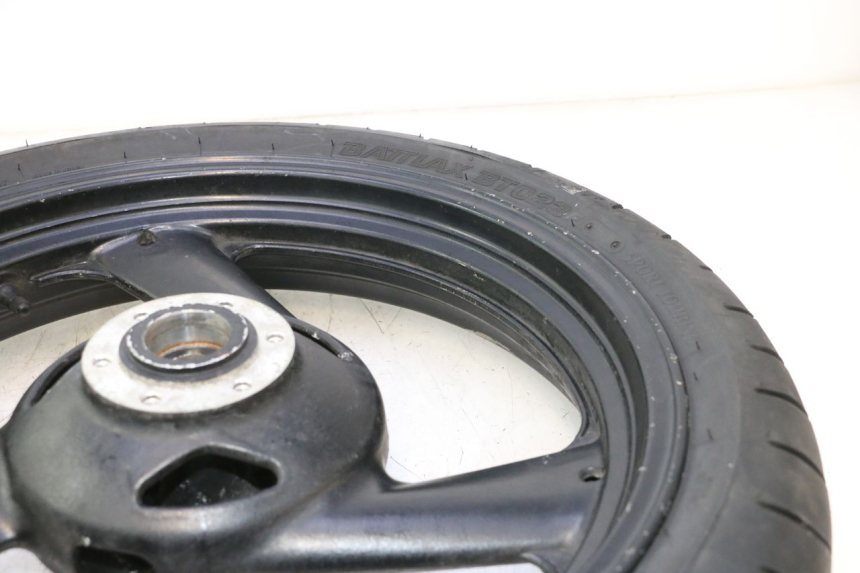 photo de ARO DIANTEIRO E PNEU YAMAHA FZS FAZER 600 (2001 - 2003) - Zoom do estado de desgaste