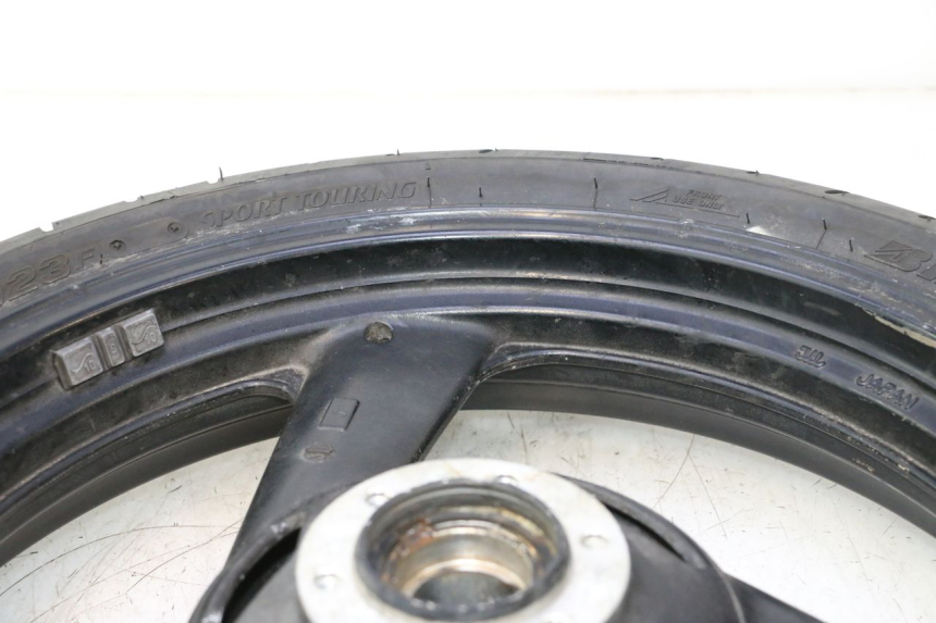 photo de ARO DIANTEIRO E PNEU YAMAHA FZS FAZER 600 (2001 - 2003) - Peça verificada
