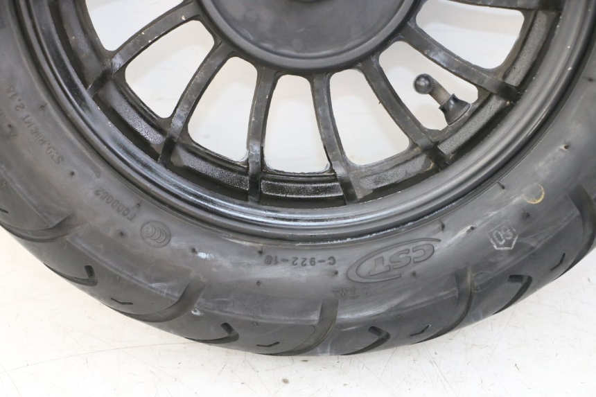 photo de ARO DIANTEIRO E PNEU JM MOTORS MIA 50 (2017 - 2020) - Detalhes característicos