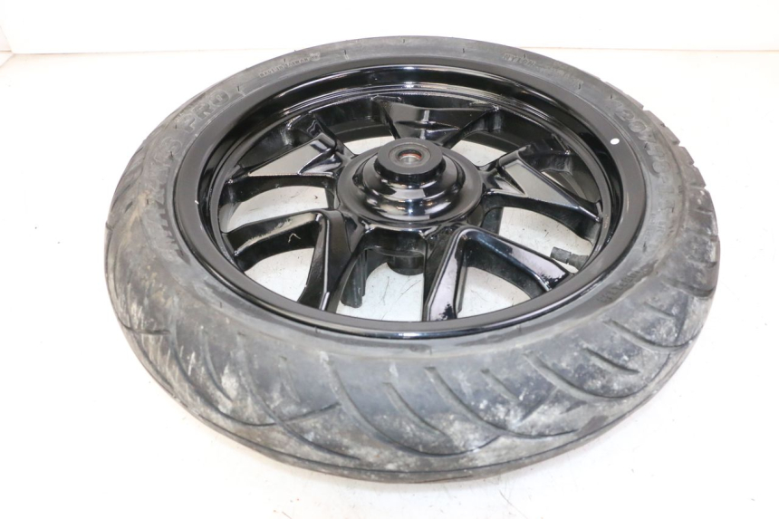 photo de ARO DIANTEIRO E PNEU SYM JOYMAX 125 (2010 - 2017) - Pontos de fixação
