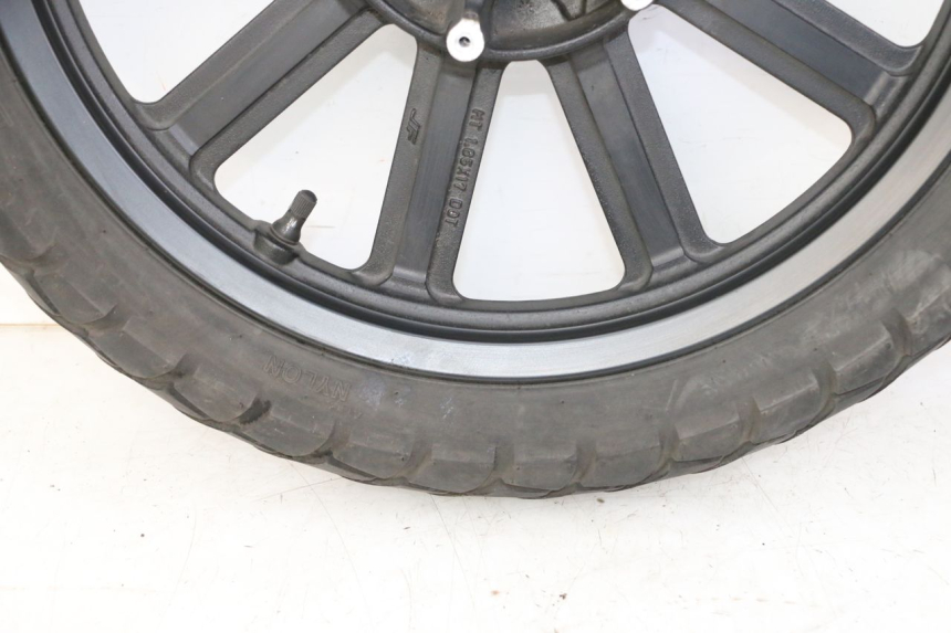 photo de ARO DIANTEIRO E PNEU KEEWAY K-LIGHT KLIGHT 125 (2018 - 2025) - Zoom do estado de desgaste