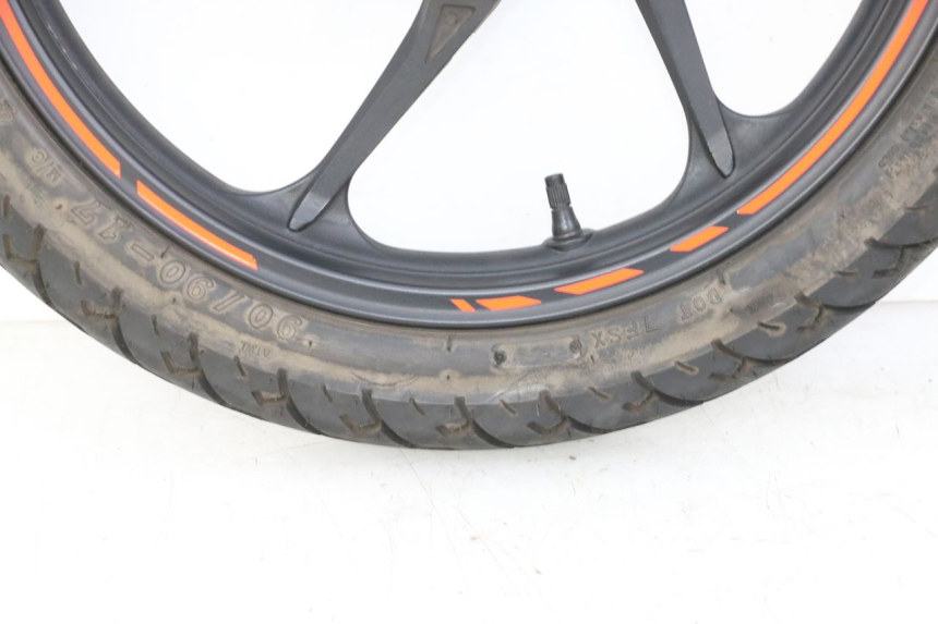 photo de ARO DIANTEIRO E PNEU KIDEN KD125-G 125 (2018 - 2022) - Detalhes característicos